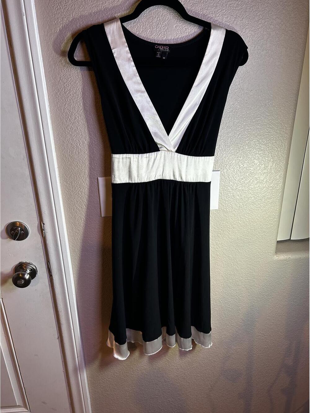 XOXO Elegant Vintage Black and White V-Neck Dress, Size M